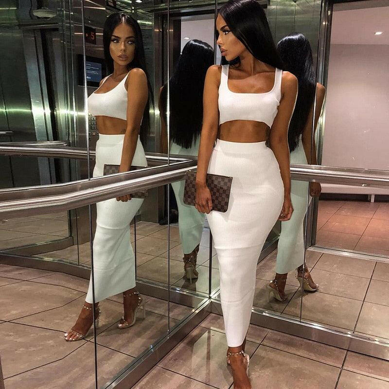 Casual two pieces set.